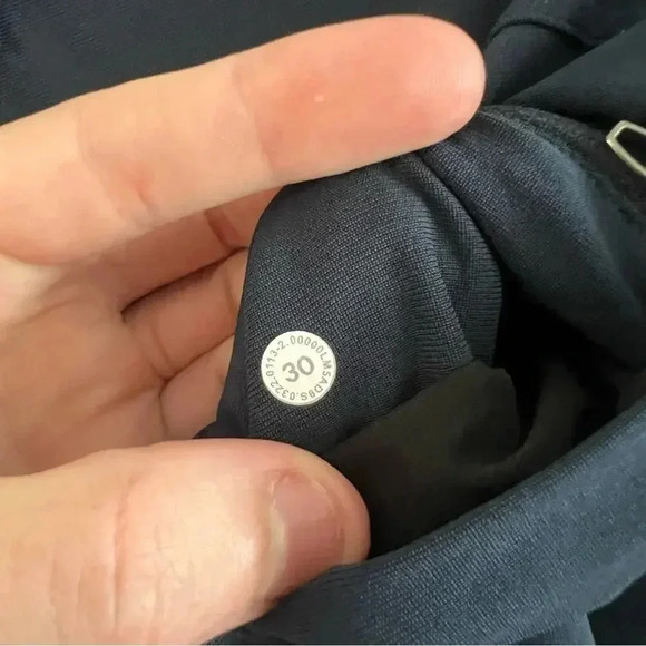 1000 Lululemon Men’s ABC Pants Size 30 NAVY blue - Picture 4 of 4